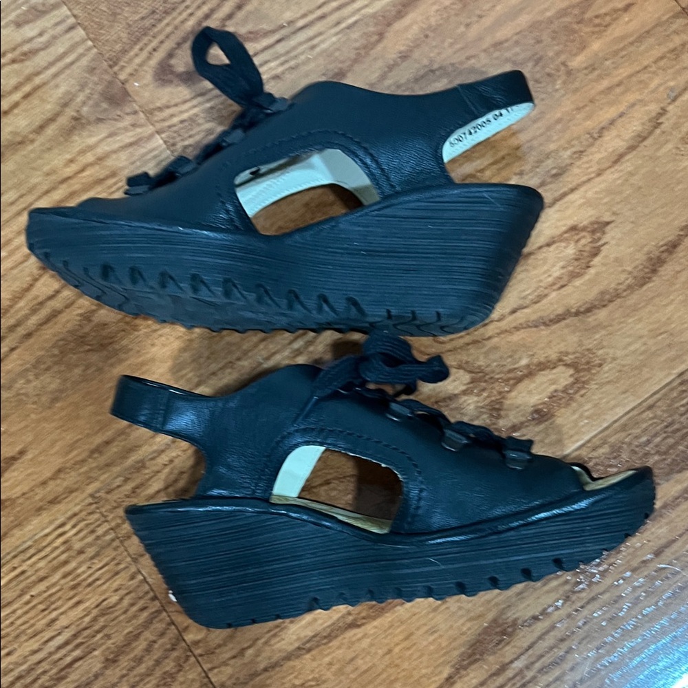 NWOT FLY London sandals size 38 - Picture 5 of 7